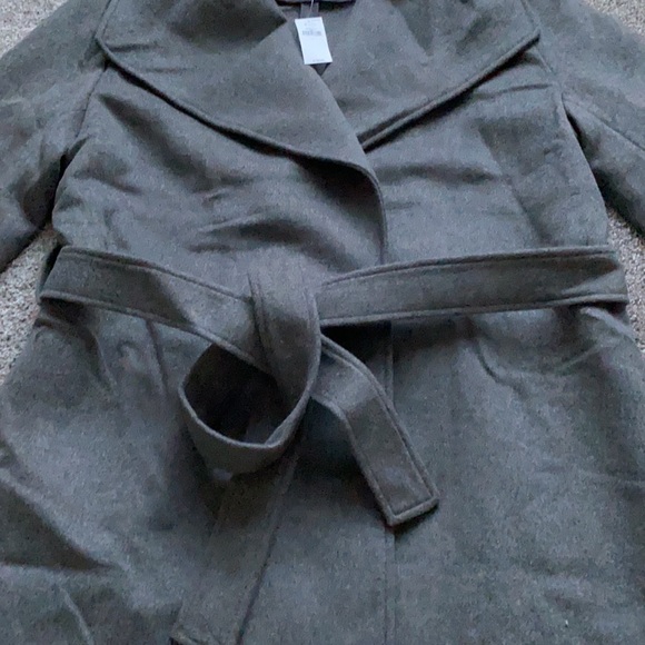 Banana Republic Coat - Picture 10 of 16